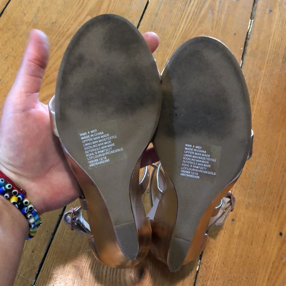 Gold strappy heels - Picture 9 of 10